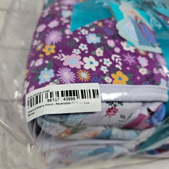 NWT Posh Peanut Frozen Sisters Reversible Quilt - Picture 3 of 4